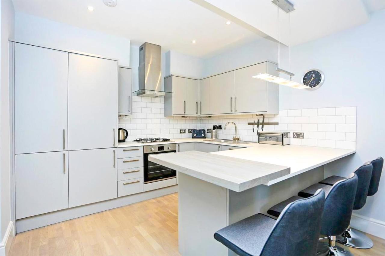 Ultra Modern, Stylish Next To Princes St Appartement *