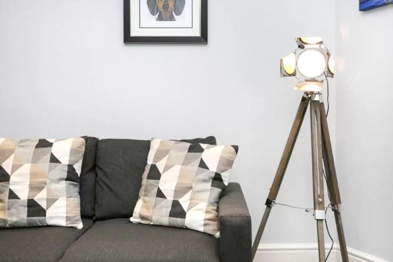 Appartement Ultra Modern, Stylish Next To Princes St