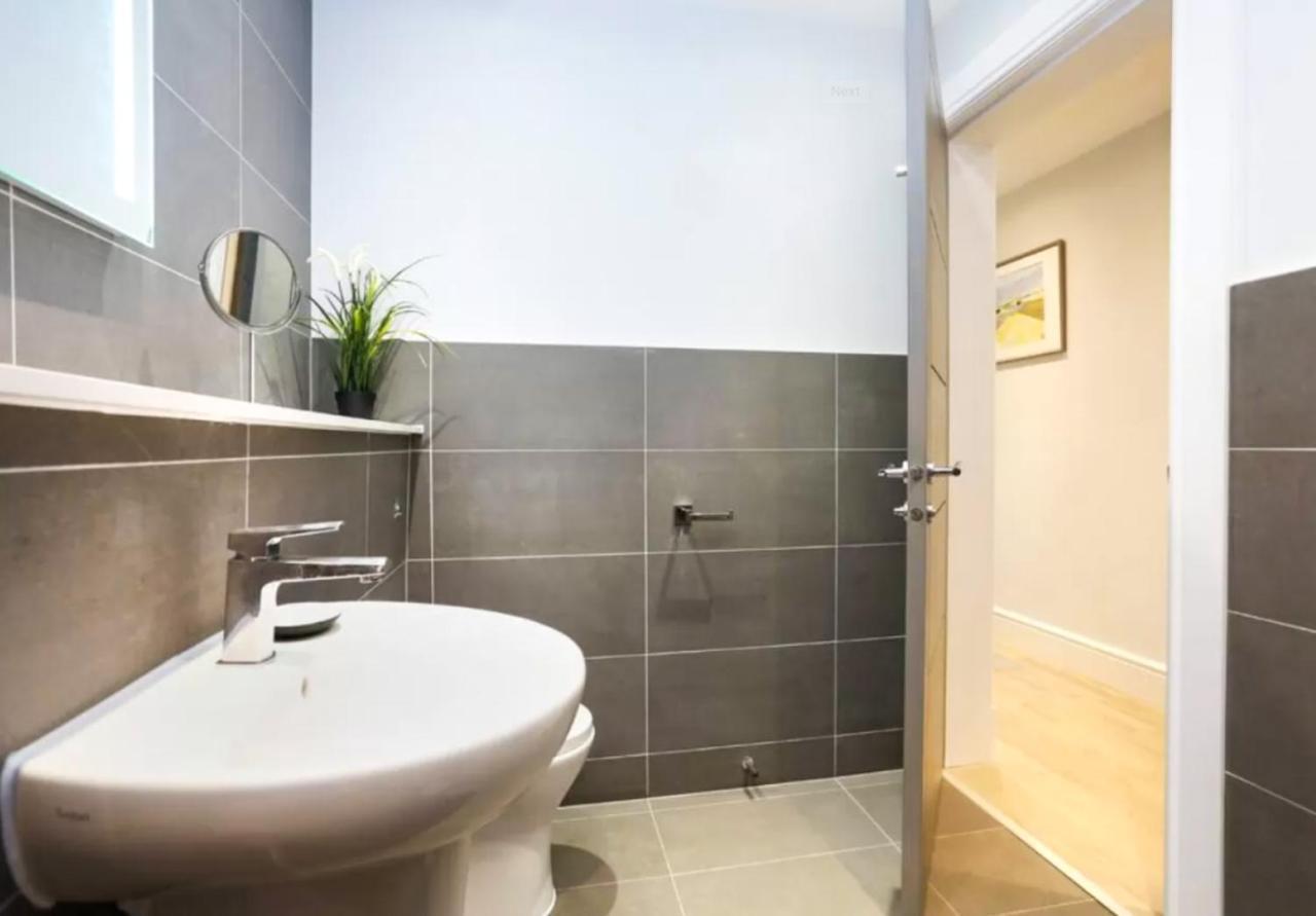 Appartement Ultra Modern, Stylish Next To Princes St